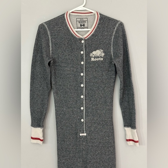 đź’›Like Newđź’› Roots: One Piece Pajamas- Size Small - Picture 4 of 11